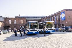 Nysse buses marked Night of Museums in front of Vapriikki.