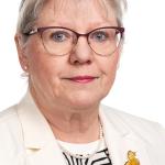 Vanhusneuvoston jäsen Anne Karinen