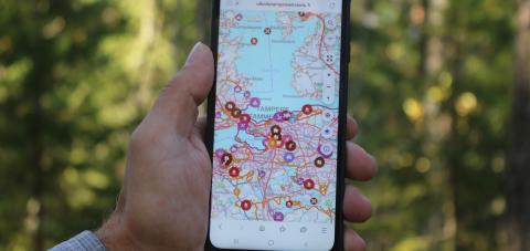 The map service for outdoor recreation and hiking in mobile phone