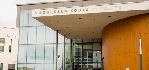 Vuoreksen kirjasto ulkoa.