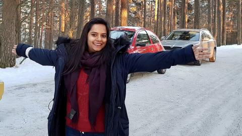 Tampere Talent Ambassador Shruti Mittal lumisella tiellä