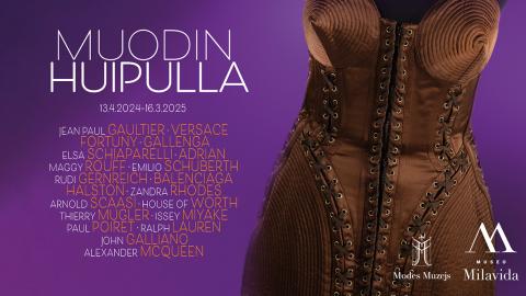 Ruskea naisten iltapuku on etualalla, tausta violetti. Taustaa vasten tekstinä muotisuunnittelijoiden nimiä.