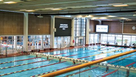 Uintikeskuksen altaat.