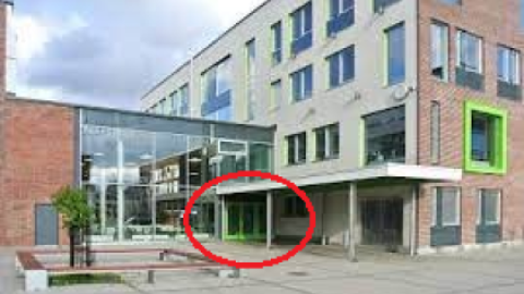 Teklun pääovat.