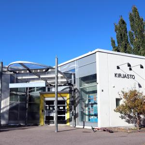 Messukylän kirjaston sisäänkäynti.