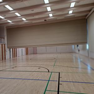 Kaarilan koulun liikuntasali