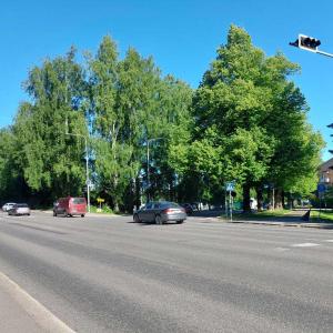 Autoja Kalevantiellä