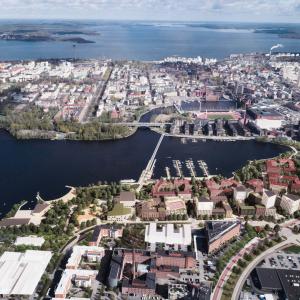 Kuvassa ilmakuvaan sovitettuja uusia rakennuksia.