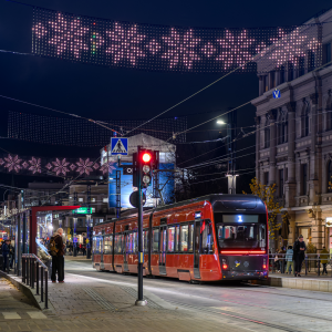 Tram rides along the Hämeenkatu. 