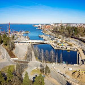 Ilmakuvassa Särkänsilta. Taustalla näkyy Ranta-Tampella.