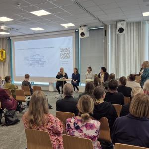 The audience watching ‘PojektiAreena’, a panel discussion marking the Project Office’s tenth anniversary