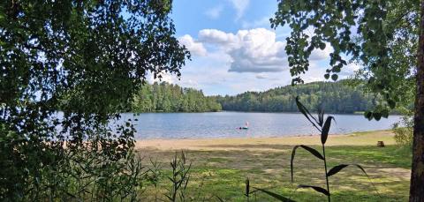 Tohlopin ranta- järvimaisemaa.