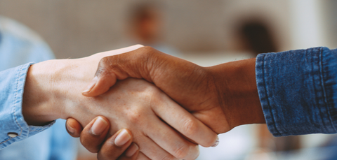 Kesäduuni, Tapahtumat kättely