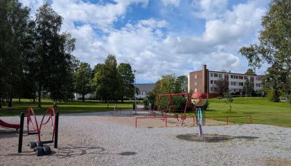 Perkiönpuiston leikkipaikka.