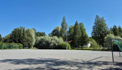 Ruotulanpuiston pelikenttä.