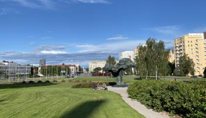 Liisanpuisto Sammon aukion suuntaan.