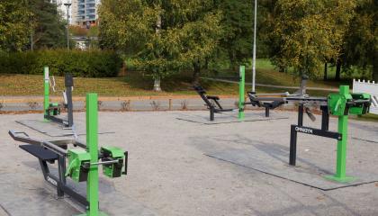 Kaukajärvi outdoor gym equipment.