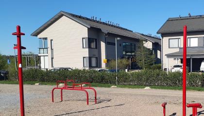 Laulunpuisto outdoor gym equipment.