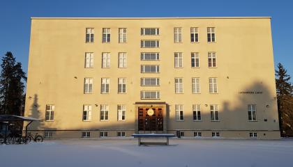 Hatanpään lukio talo