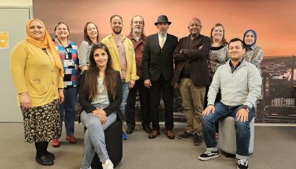 Kuvassa Tampereen kaupungin Maahanmuuttajaneuvoston jäseniä ja varajäseniä