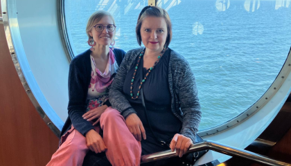 Jenni Sillantaka ja Päivi Sormunen auttavat asiakkaita löytämään oman polkunsa kohti työtä.