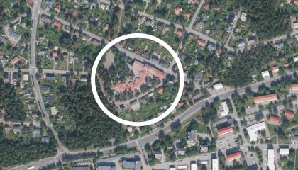 Ilmakuva Raholan koulusta ja lähiseudusta.