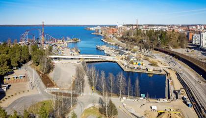 Ilmakuvassa Särkänsilta. Taustalla näkyy Ranta-Tampella.