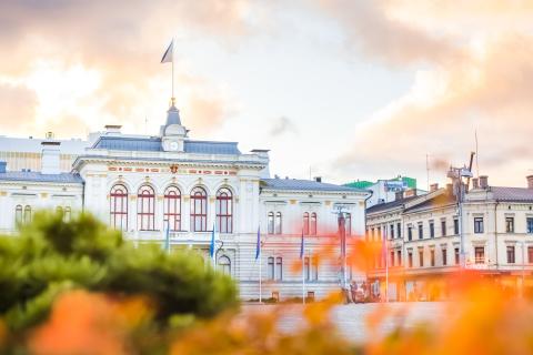 Tampere Old City Hall in autumn