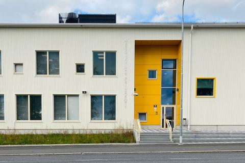 Messukylän päiväkotirakennuksen julkisivua.