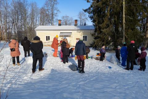 People in wintertime Haihara.